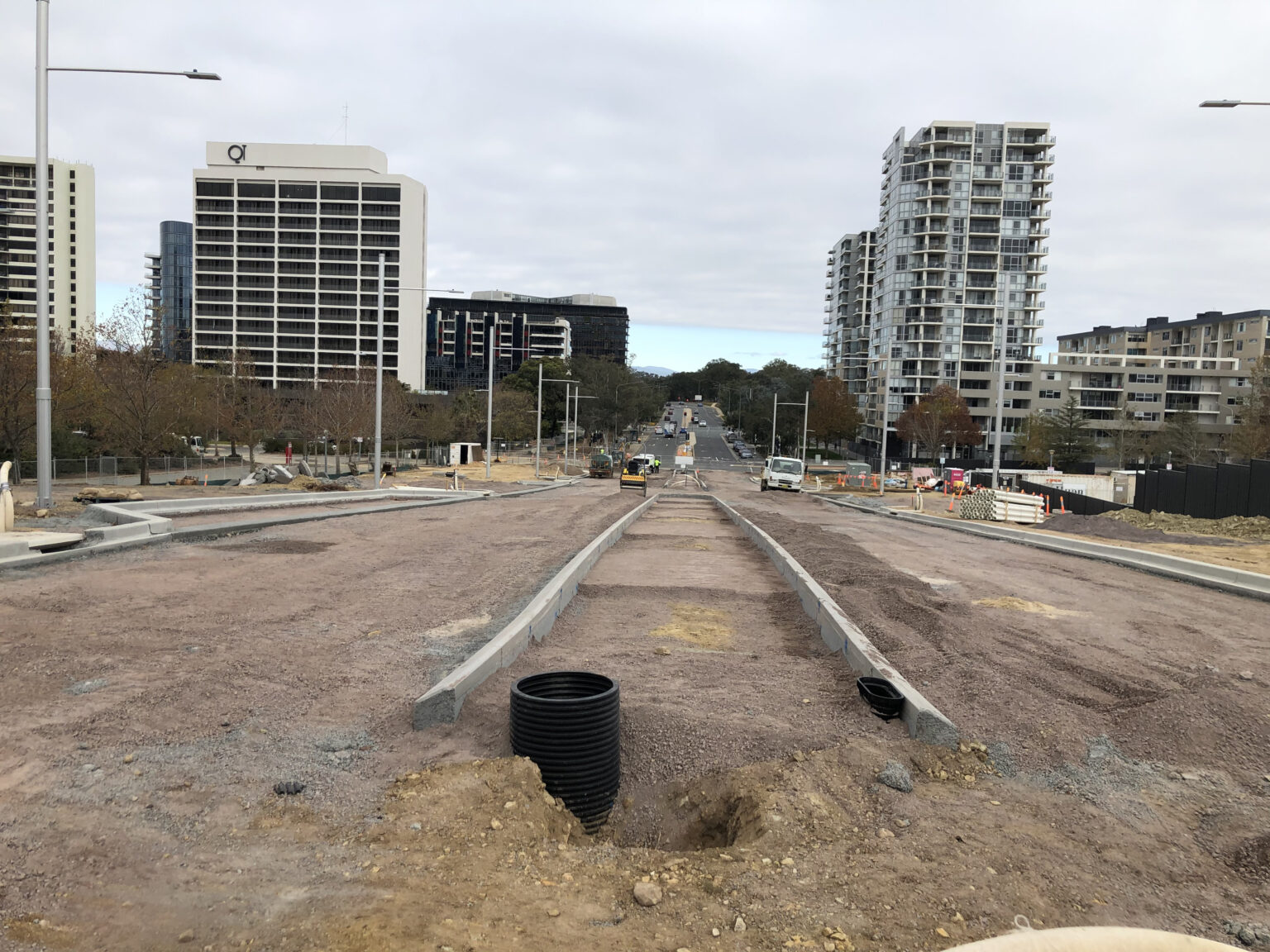 Construction works to extend Edinburgh Avenue in Canberra.