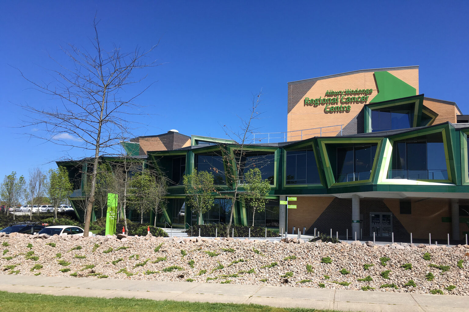 Exterior of the Albury Wodonga Regional Cancer Centre.